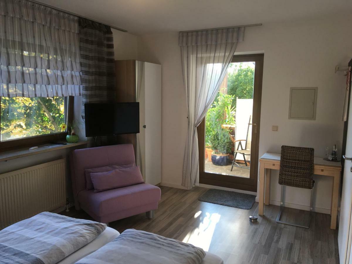 Apartment Am Stadtpark นอยมาร์คท์ อิน แดร์ โอเบอร์พฟัลซ์ ภายนอก รูปภาพ