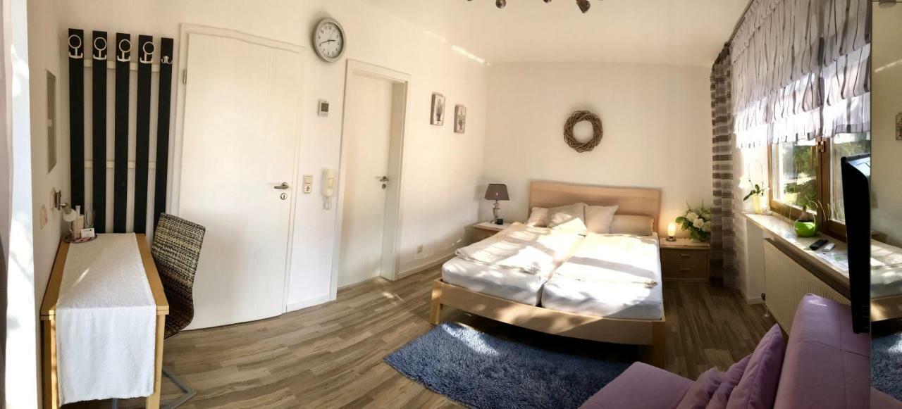 Apartment Am Stadtpark นอยมาร์คท์ อิน แดร์ โอเบอร์พฟัลซ์ ภายนอก รูปภาพ